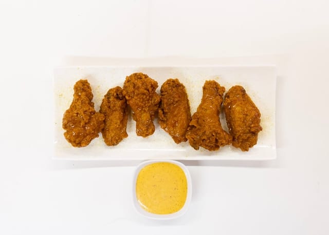 Buffalo Crunchy Wings (6 Pieces).